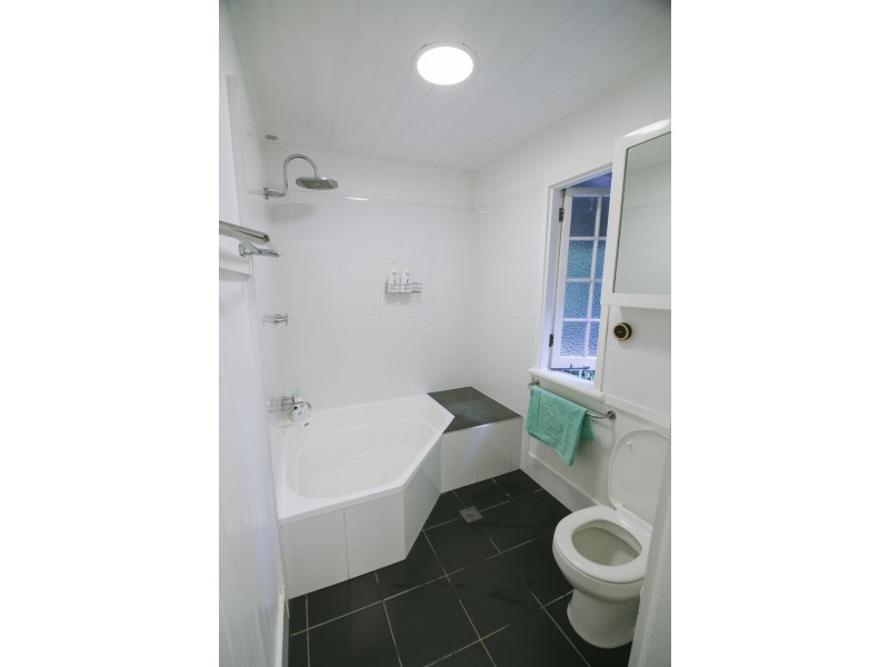 11 Palmerston Street, Aeroglen QLD 4870