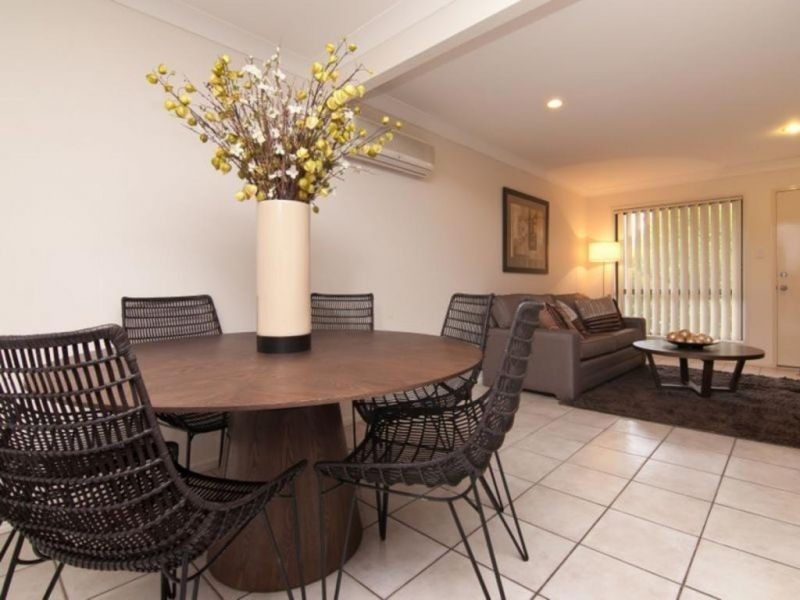 31//31 Archipelago Street, Pacific Pines QLD 4211