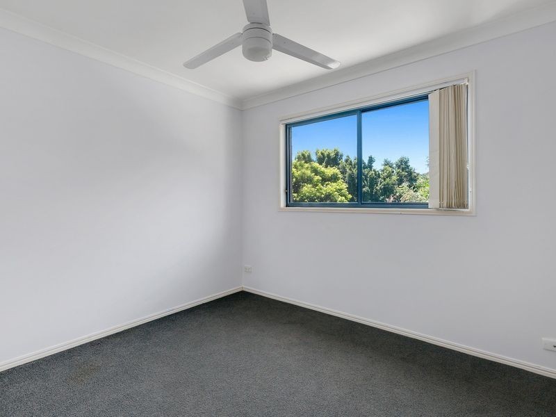 31//31 Archipelago Street, Pacific Pines QLD 4211