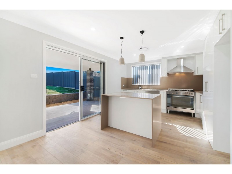 42 Poulton Terrace, Campbelltown NSW 2560