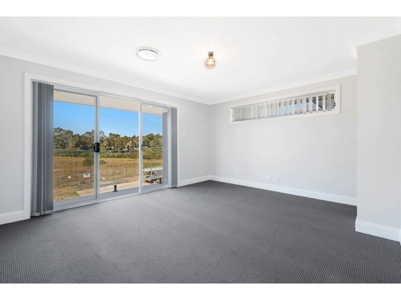 42 Poulton Terrace, Campbelltown NSW 2560
