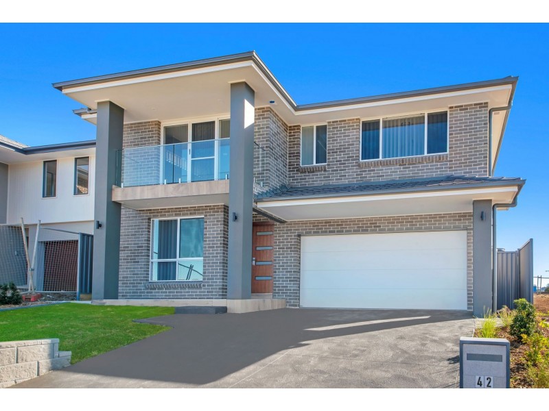 42 Poulton Terrace, Campbelltown NSW 2560