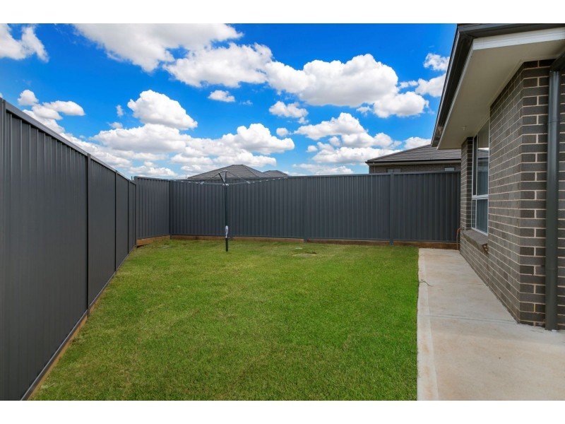 6 Addy Lane, Campbelltown NSW 2560