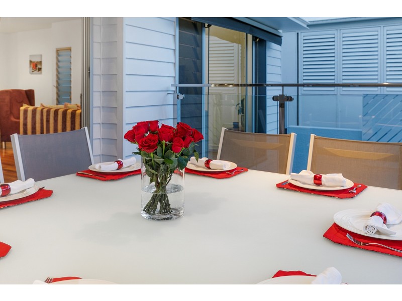 74 Stuart Street, Bulimba QLD 4171