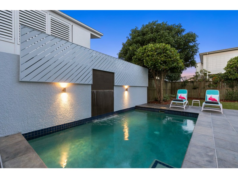 74 Stuart Street, Bulimba QLD 4171