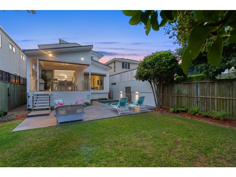 74 Stuart Street, Bulimba QLD 4171