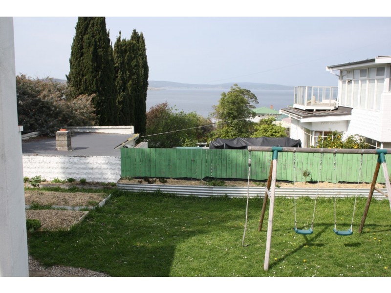 44 Channel Highway, Taroona TAS 7053