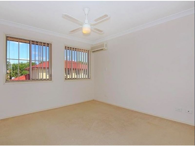 27/20 Young Place, Runcorn QLD 4113