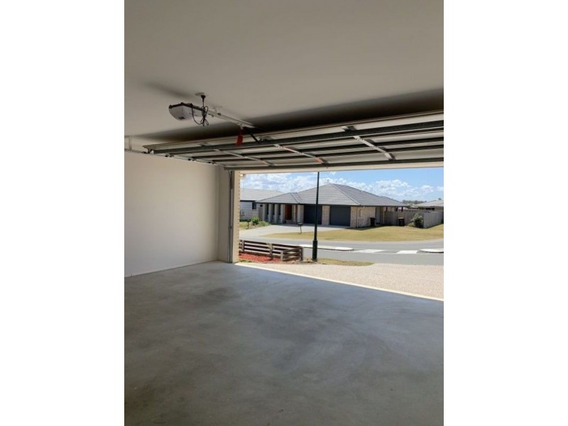 33 Grainger Cct, Burpengary QLD 4505