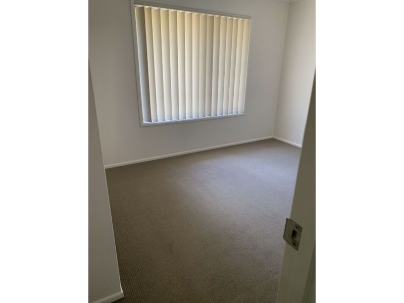 33 Grainger Cct, Burpengary QLD 4505