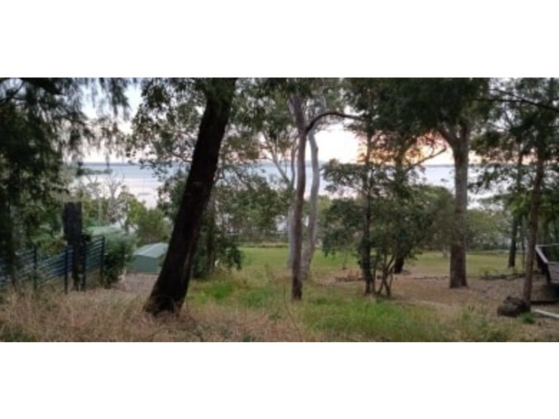 33 Coondooroopa Drive, Macleay Island QLD 4184