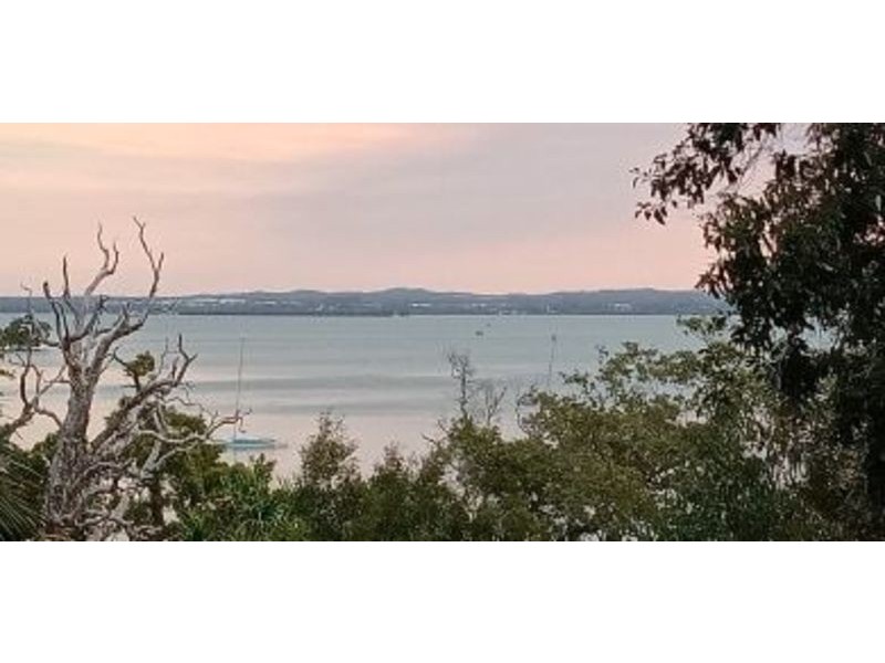 33 Coondooroopa Drive, Macleay Island QLD 4184