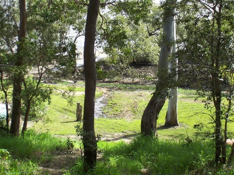 33 Coondooroopa Drive, Macleay Island QLD 4184