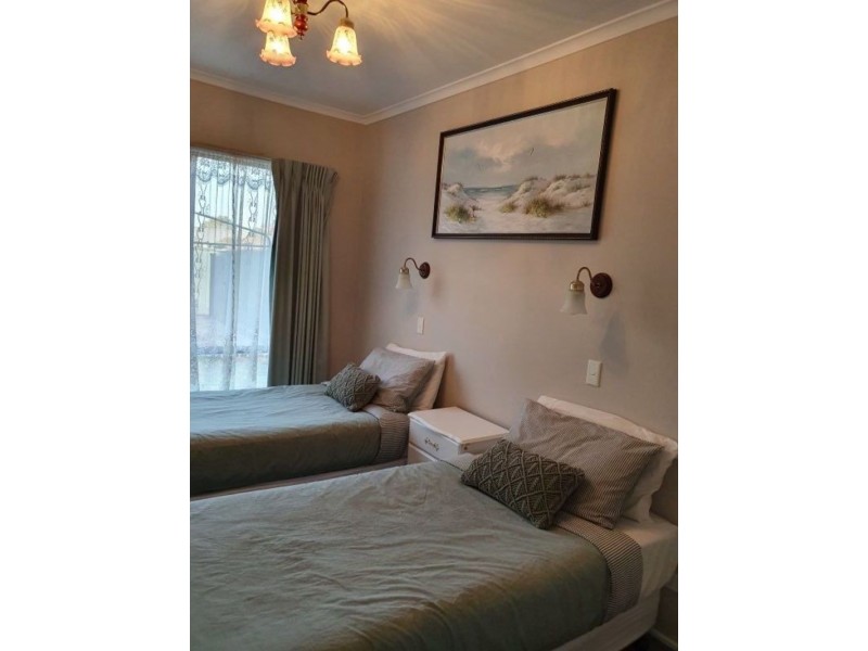 8 Mimosa Avenue, Mildura VIC 3500