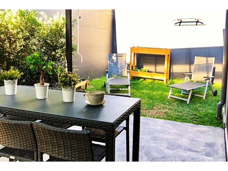 2/5 Brompton road, Bellambi NSW 2518