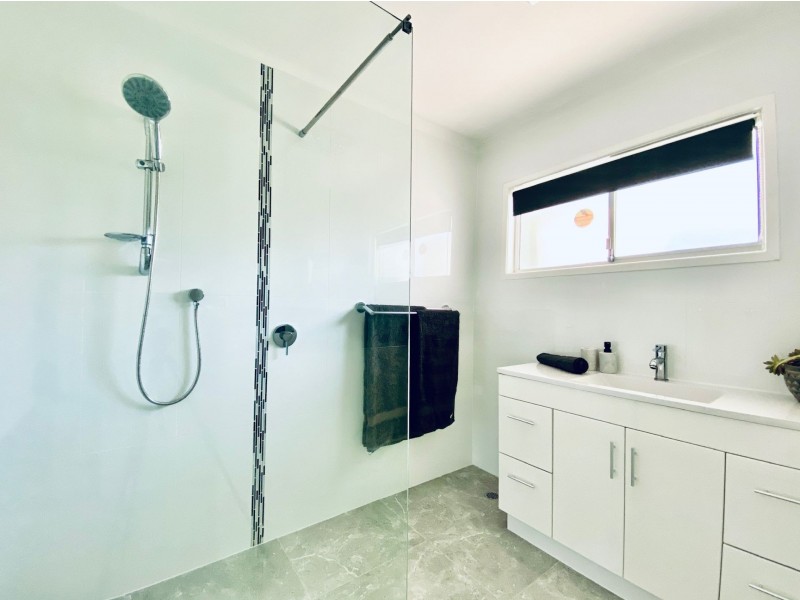 166 Meakin Rd, Slacks Creek QLD 4127
