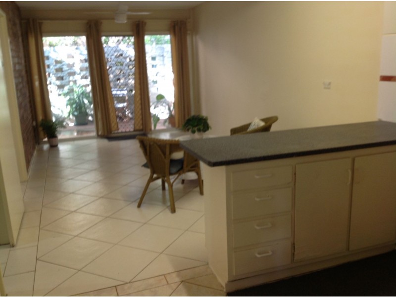 1/18 Leonard Ave, Surfers Paradise QLD 4217