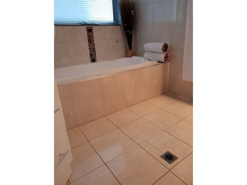 81 Blanche Parade, Hindmarsh Island SA 5214