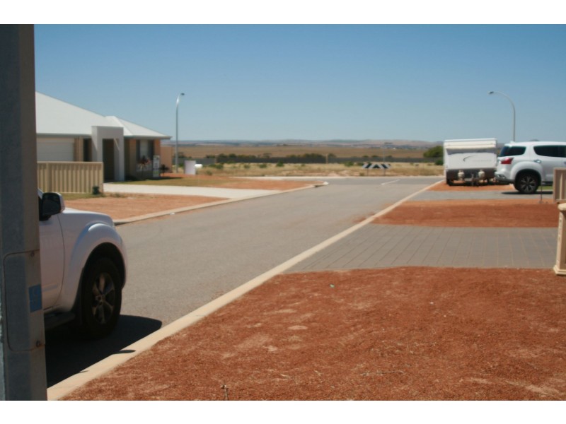 7 Waterwitch Outlook, Wandina WA 6530