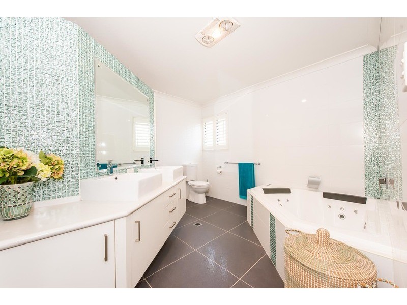 24 Raleigh Street, Ooralea QLD 4740