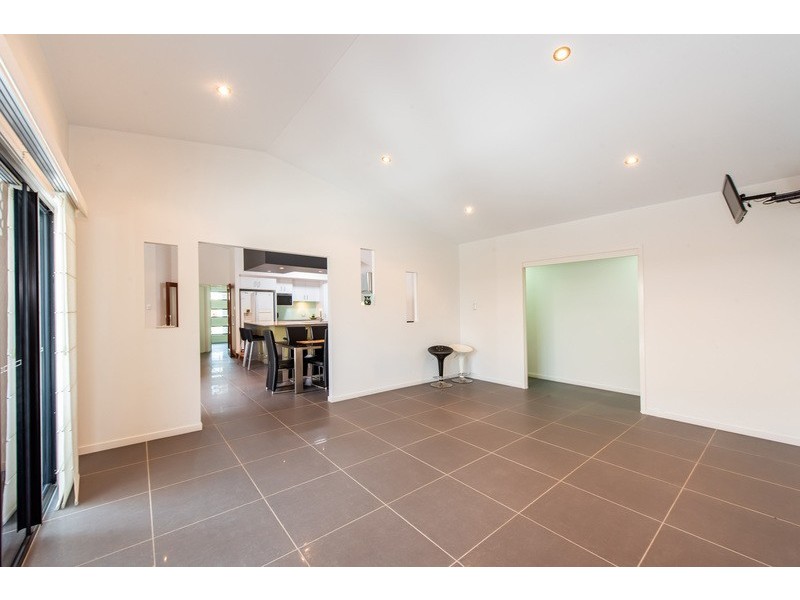 24 Raleigh Street, Ooralea QLD 4740