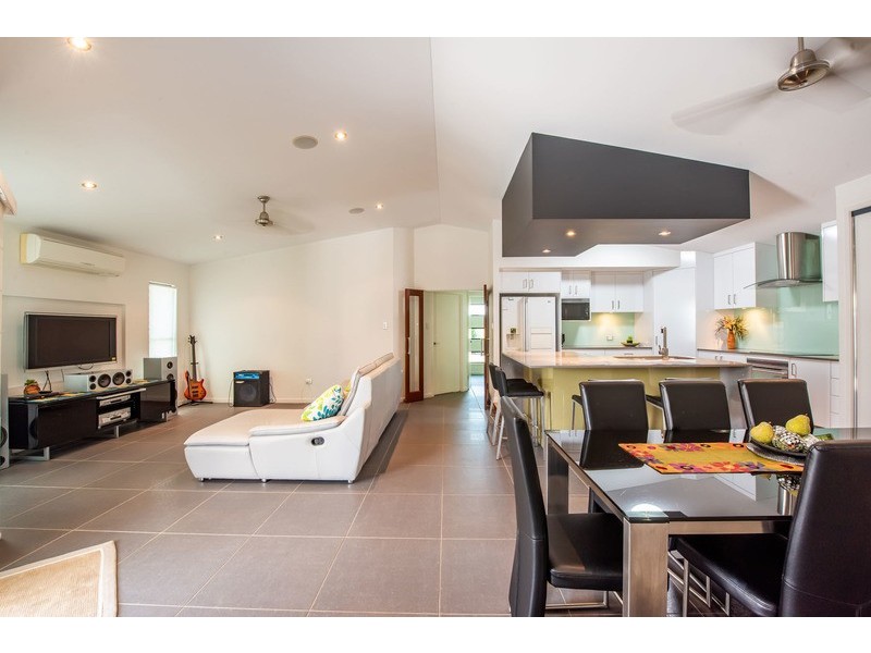 24 Raleigh Street, Ooralea QLD 4740