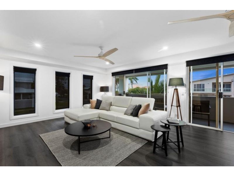 20 Remo Street, Isle Of Capri QLD 4217