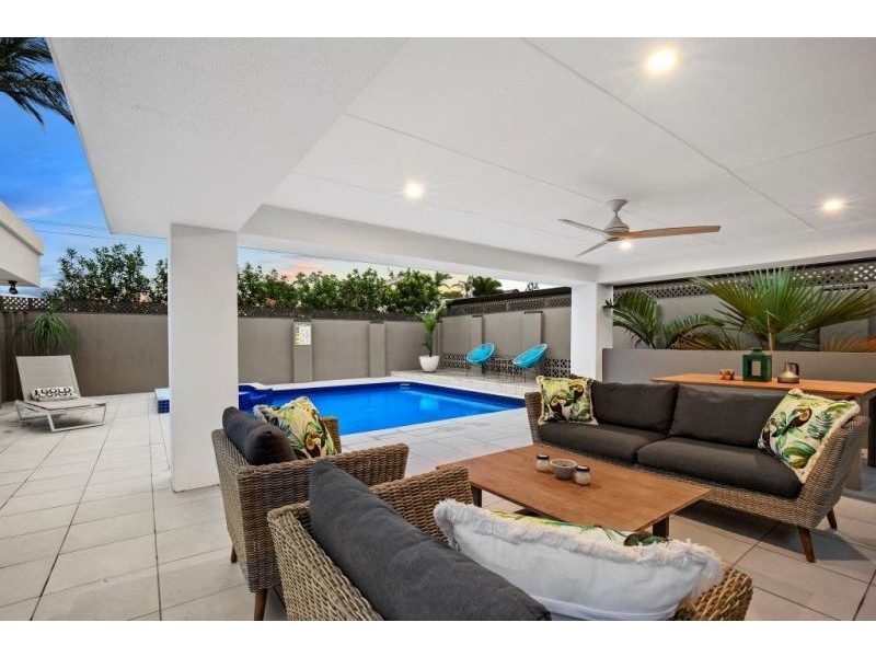 20 Remo Street, Isle Of Capri QLD 4217