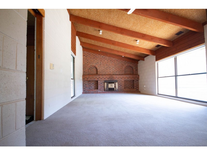 6 Molesworth road, Kangaroo Flat VIC 3555