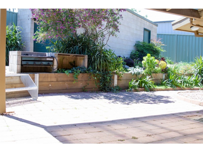 6 Molesworth road, Kangaroo Flat VIC 3555