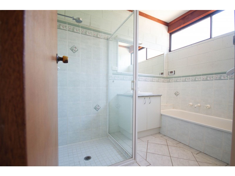 6 Molesworth road, Kangaroo Flat VIC 3555