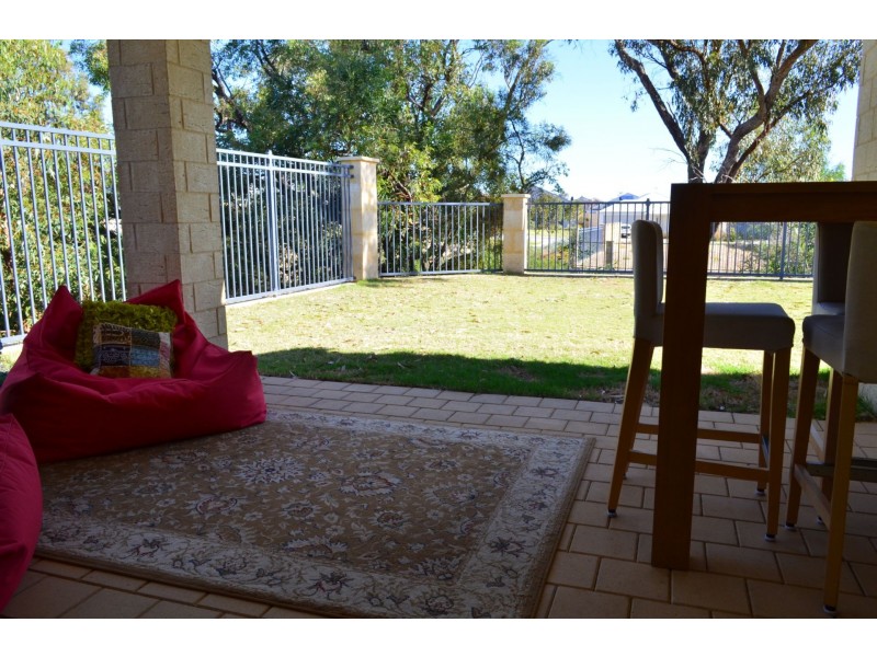 1 Lytham Lane, Meadow Springs WA 6210