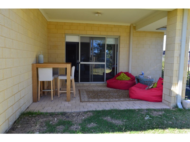 1 Lytham Lane, Meadow Springs WA 6210