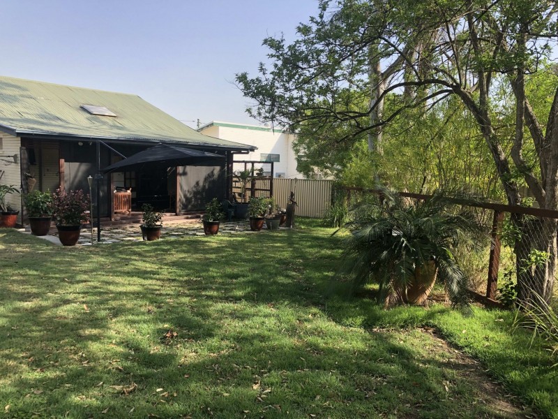 8 Arunta Street, Tarragindi QLD 4121