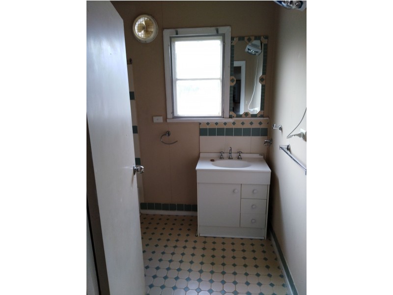 18 School St, Westmere VIC 3351