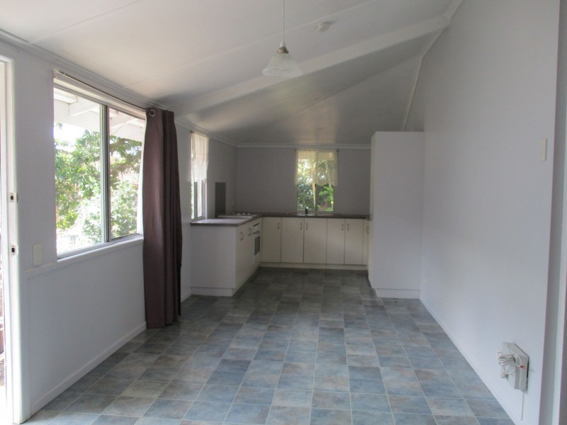 2b Taylor St, West Mackay QLD 4740