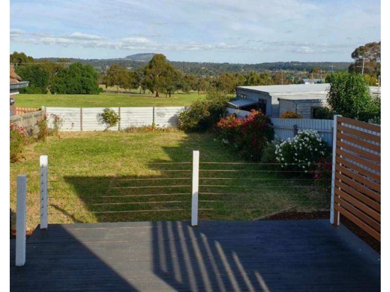 104 Sim St, Black Hill VIC 3350