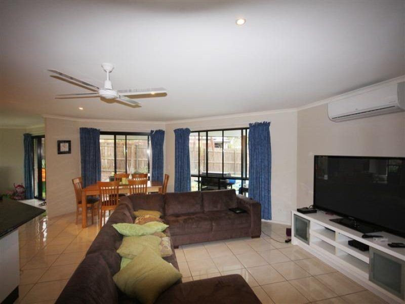 9 Coolamon Crescent, Beerwah QLD 4519