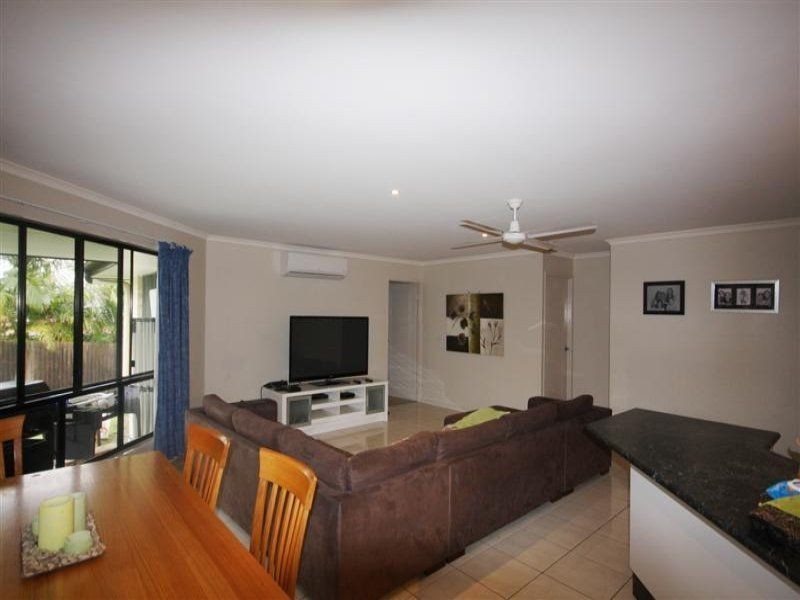 9 Coolamon Crescent, Beerwah QLD 4519