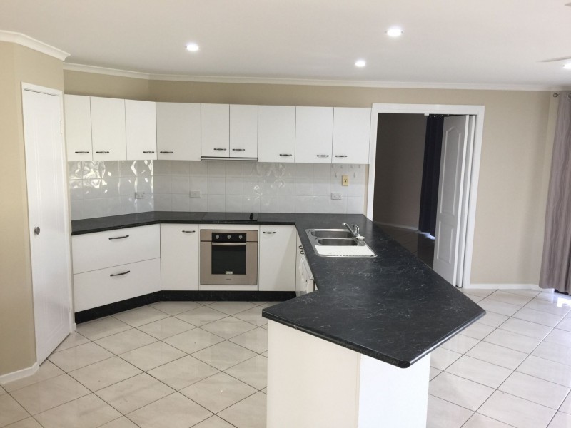 9 Coolamon Crescent, Beerwah QLD 4519