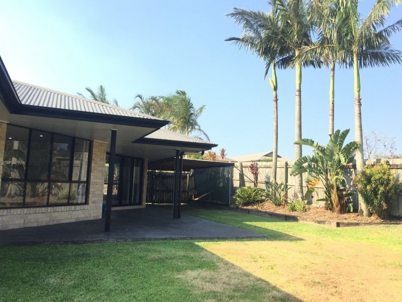 9 Coolamon Crescent, Beerwah QLD 4519