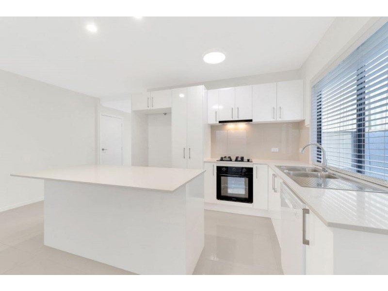 33 Luck Street, Drayton QLD 4350
