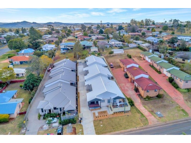 33 Luck Street, Drayton QLD 4350
