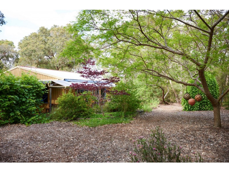 10 Middle Street, Gledhow WA 6330