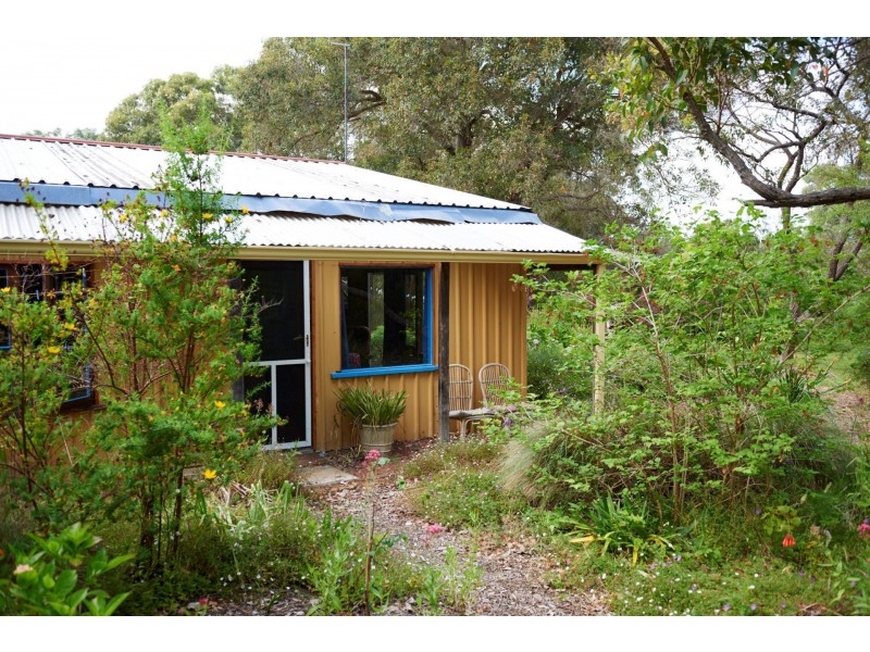 10 Middle Street, Gledhow WA 6330