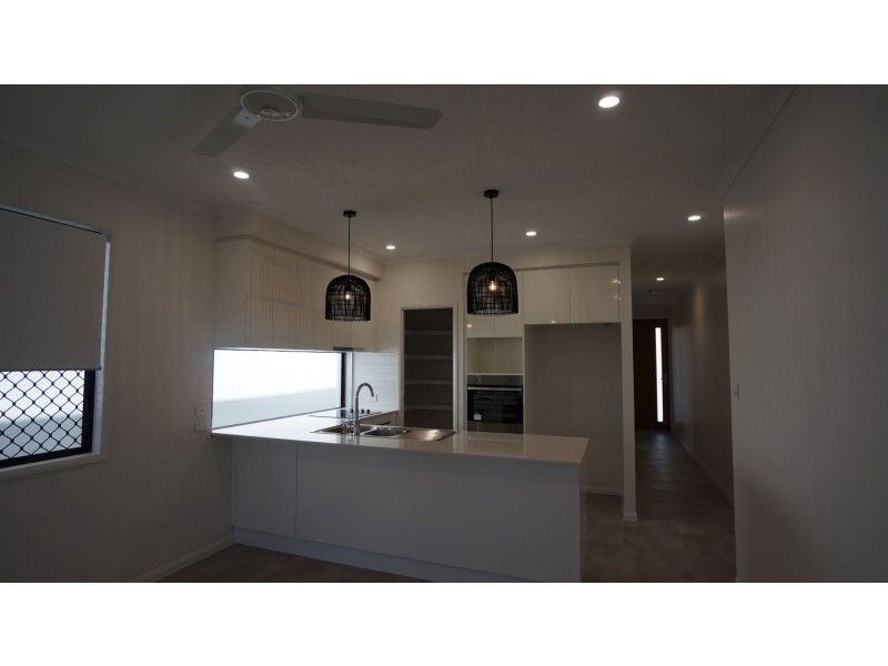 77 Masthead Avenue, Burdell QLD 4818