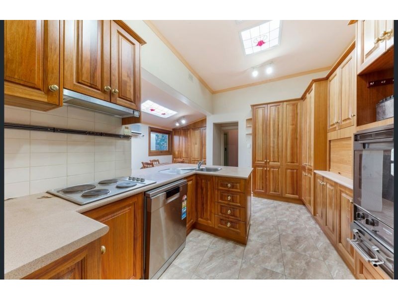 12 Fifth Avenue, St Morris SA 5068