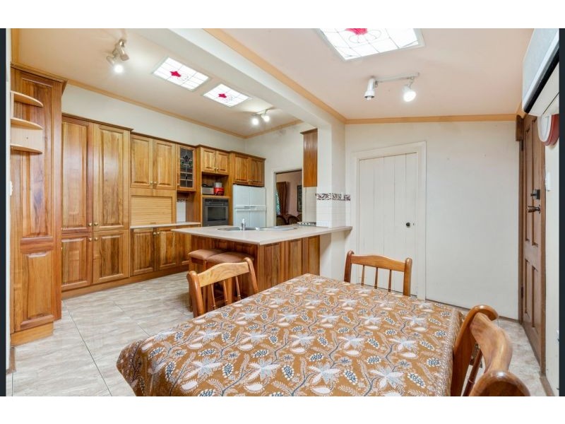 12 Fifth Avenue, St Morris SA 5068