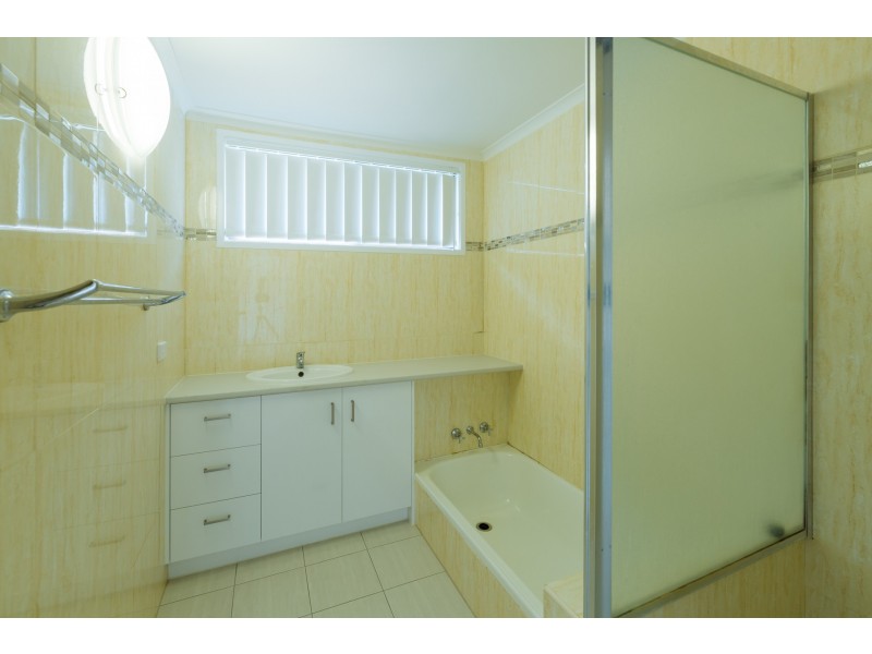 33 Lobelia Avenue, Daisy Hill QLD 4127