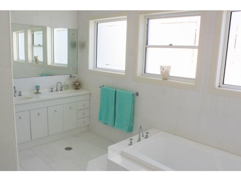 14 Lyle Campbell, Coffs Harbour NSW 2450